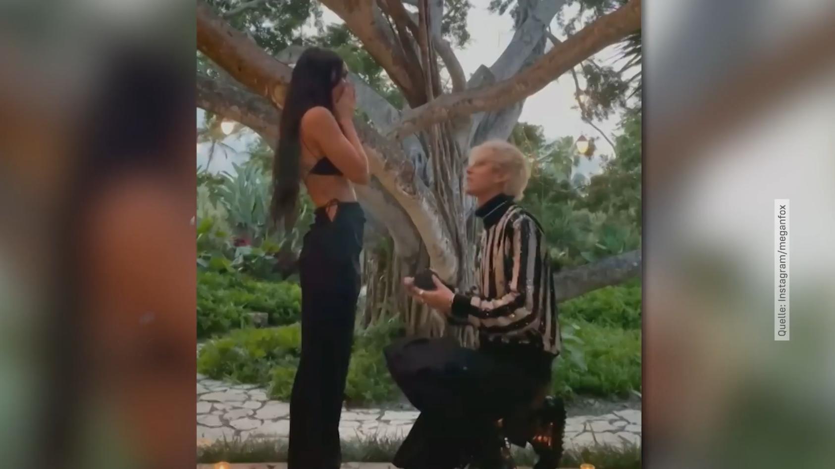 Machine Gun Kelly hält um Megan Fox' Hand an Inklusive Blutzeremonie