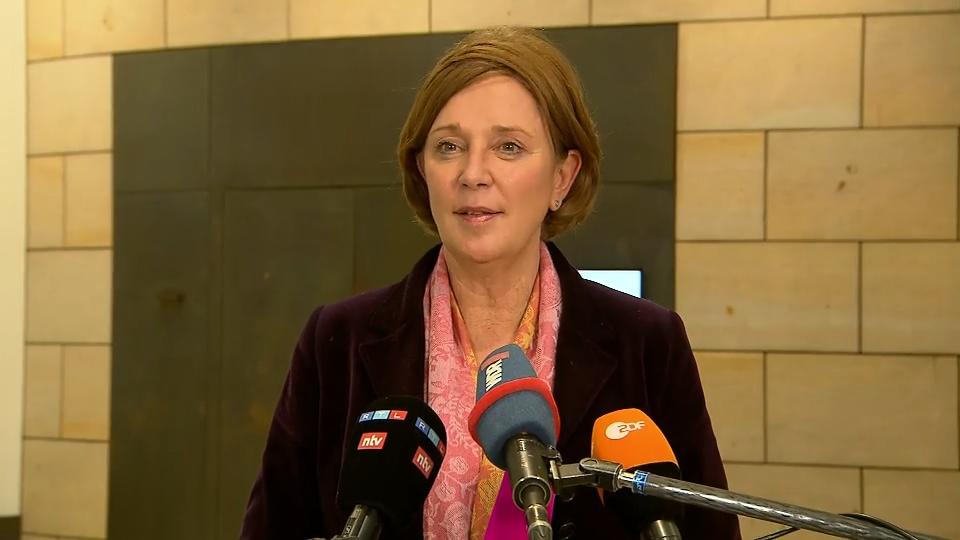 Yvonne Gebauer zur Lage an NRW-Schulen Statement