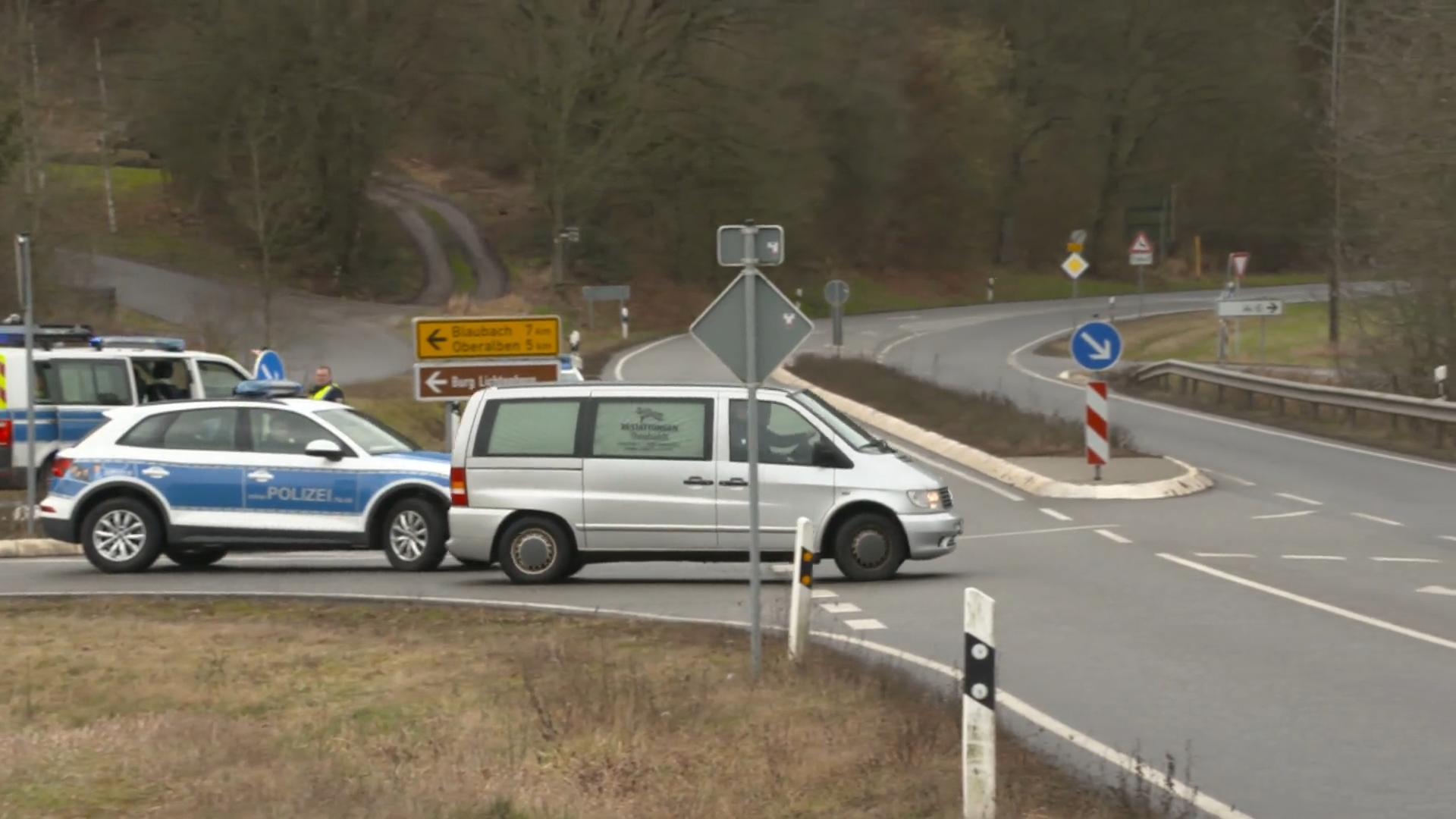Verkehrskontrolle in Kusel (Rheinland-Pfalz) endet tödlich Zwei Polizisten (24,29) sterben durch Kopfschüsse