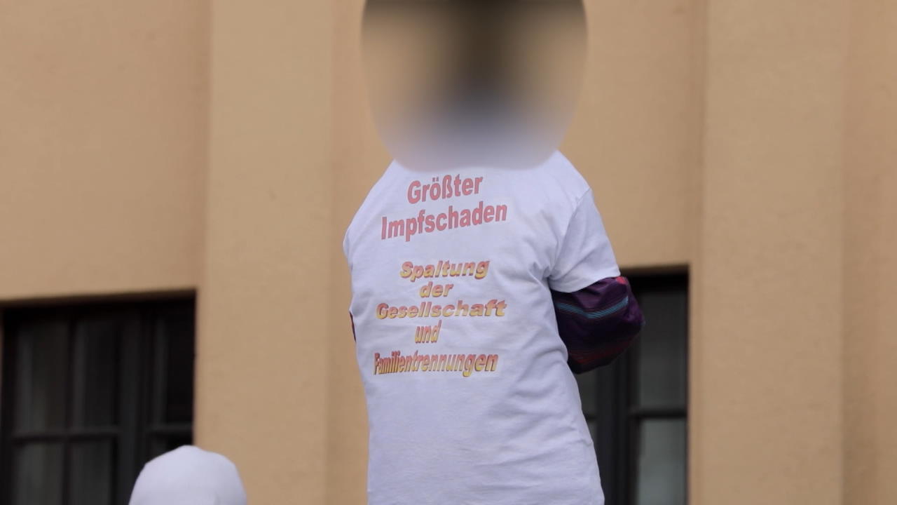 Corona-Proteste mit Kindern in Freiberg Kind instrumentalisiert