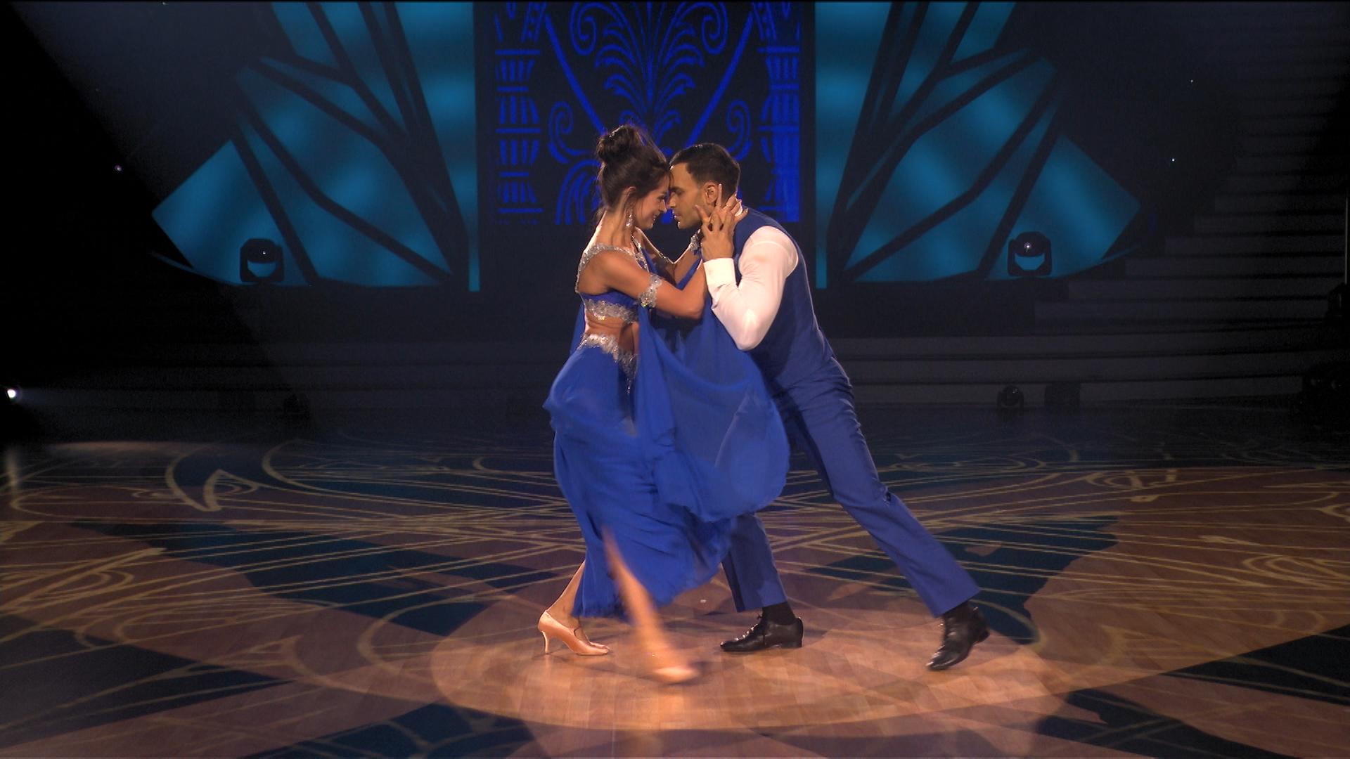 Timur Ülker & Malika Dzumaev kommen sich sehr nah Quickstep bei "Let's Dance"