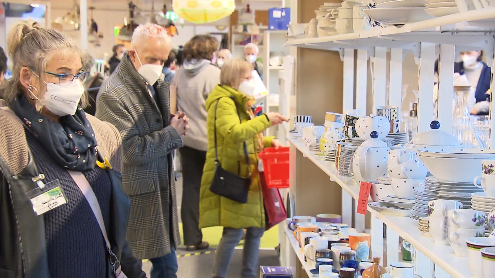 Kann dieses Secondhand-Kaufhaus Online-Kontaktportale ersetz Kennenlern-Shopping in Darmstadt