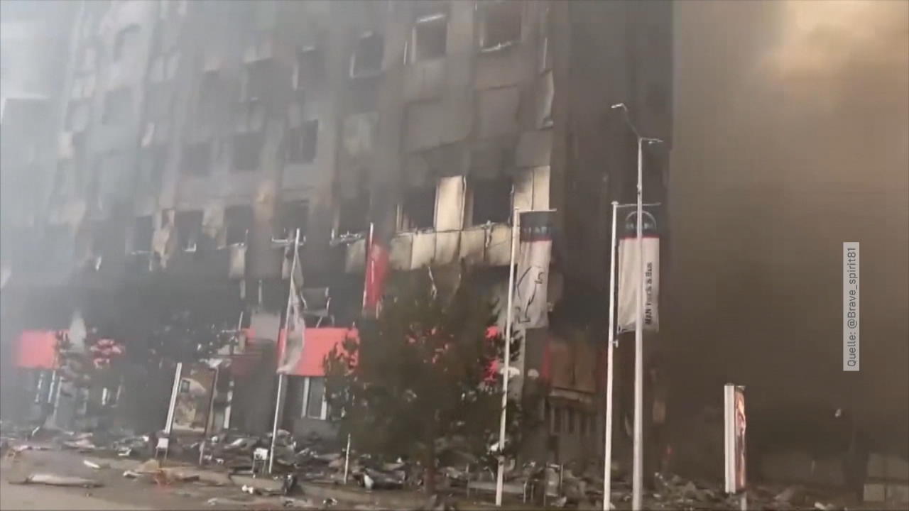Immer mehr Städte bombardiert, Atomkraftwerk getroffen Der Ukraine-Krieg - Tag 9