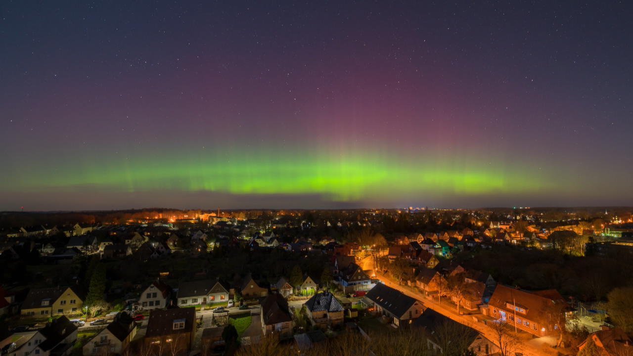 Naturphänomen mit Seltenheitswert Polarlichter in Kiel