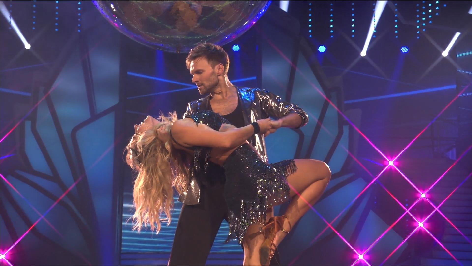 Vadim Garbuzovs Freundin ist eifersüchtig auf Sarah Mangione Bei "Let's Dance" knistert's!