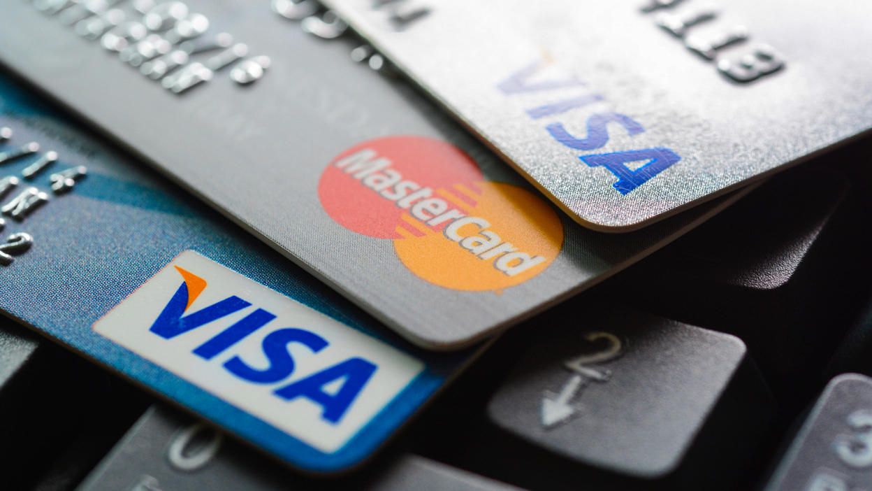 Komplett kostenlos: Das ist die beste Kreditkarte Empfehlung von Finanztest