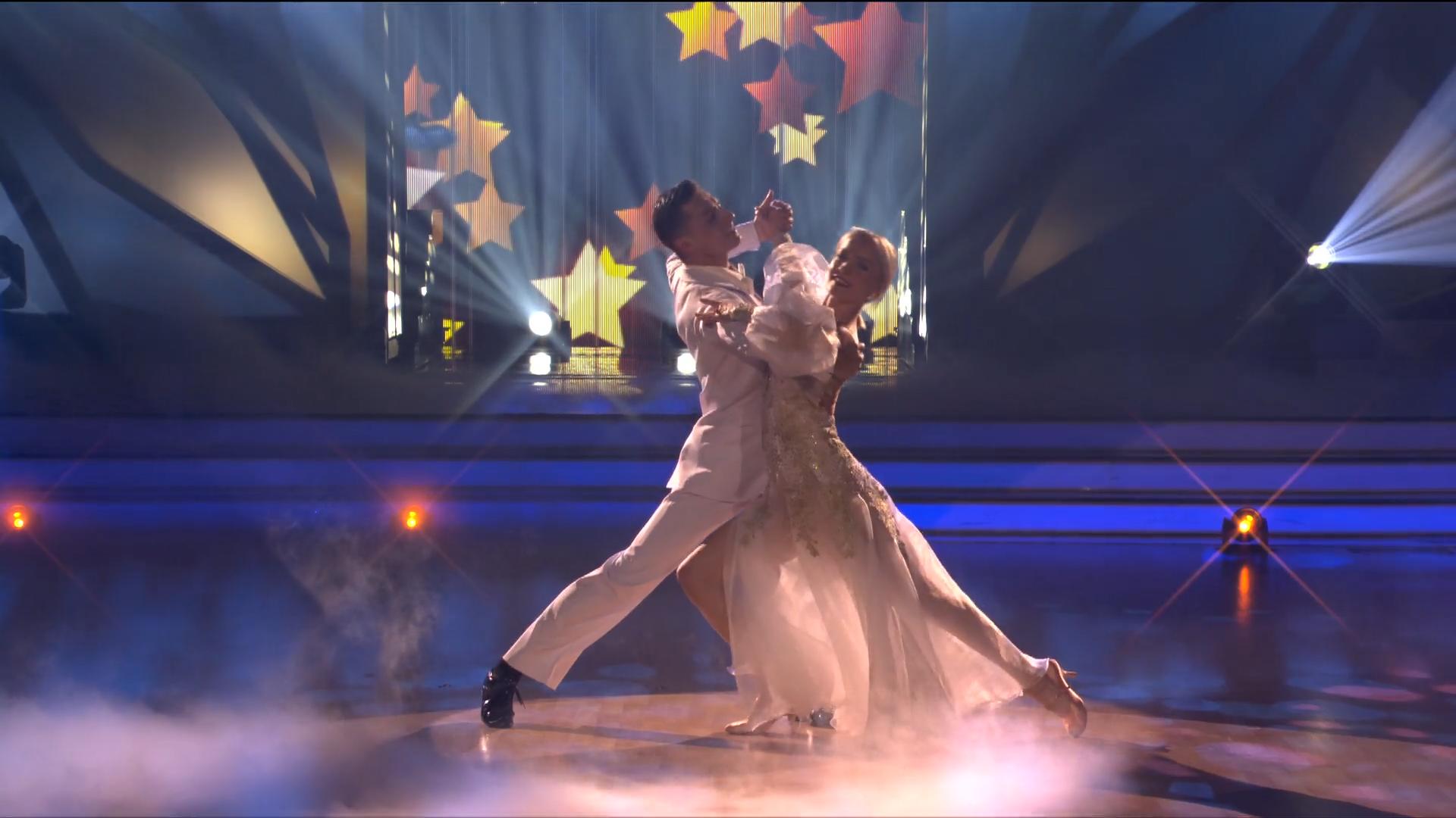 Janin Ullmann zeigt bei "Let's Dance" nur "Das Beste" Langsamer Walzer zum Träumen