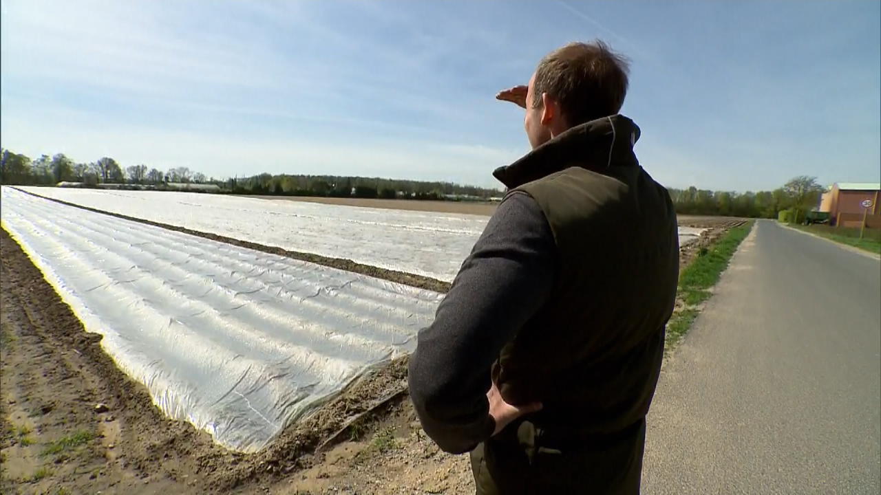 NRW-Ministerpräsident spricht mit Landwirten Versorgung in Krise