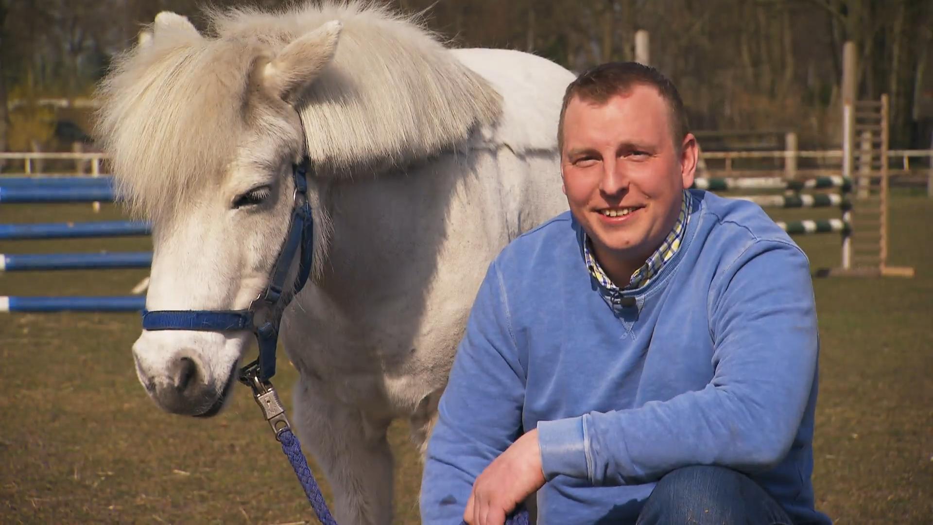 Bei Bauer Ulf ist das Leben ein Ponyhof "Bauer sucht Frau"-Kandidat