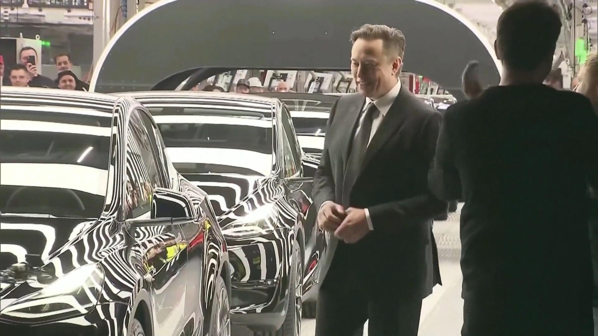 Rekordquartal bei Tesla: Gewinn und Umsatz über Erwartungen Gute Laune bei Elon Musk