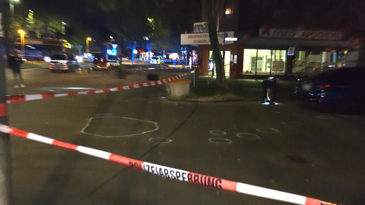 Schüsse bei Rocker- und Clan-Streit Vier Verletzte in Duisburg