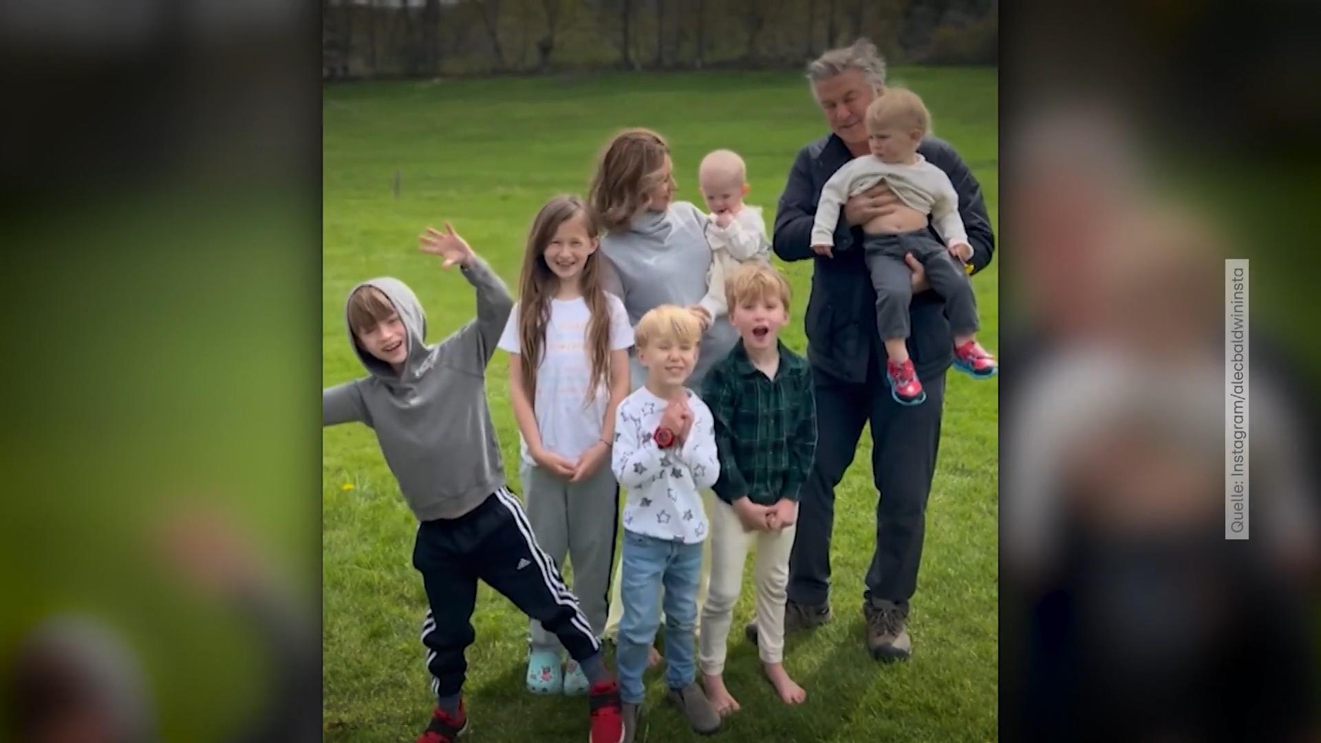 Alec und Hilaria Baldwin enthüllen das Geschlecht von Baby Noch ein kleiner "Baldwinito"