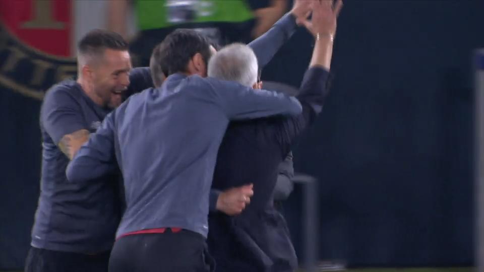 Rom im Fußball-Himmel: Mourinho fast erdrückt Sieg in Conference League