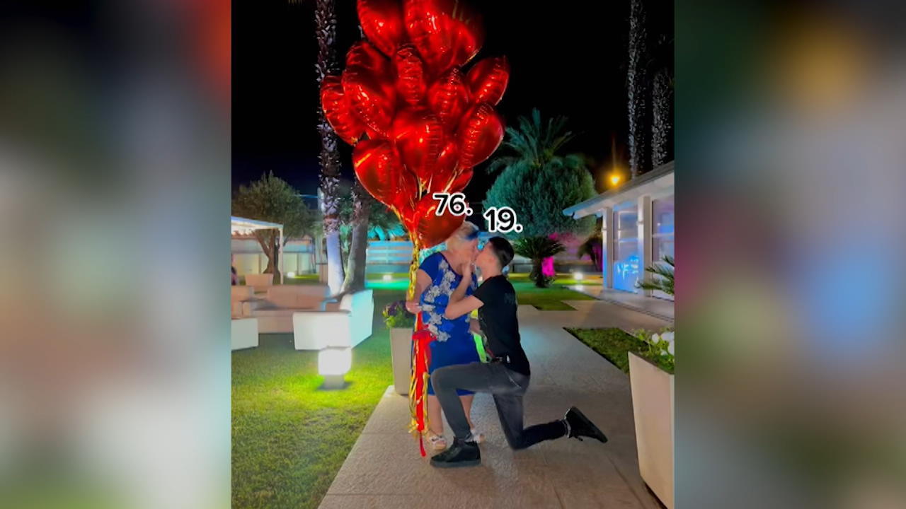 19-Jähriger macht 76-jähriger Freundin Heiratsantrag Heiße Debatte auf TikTok