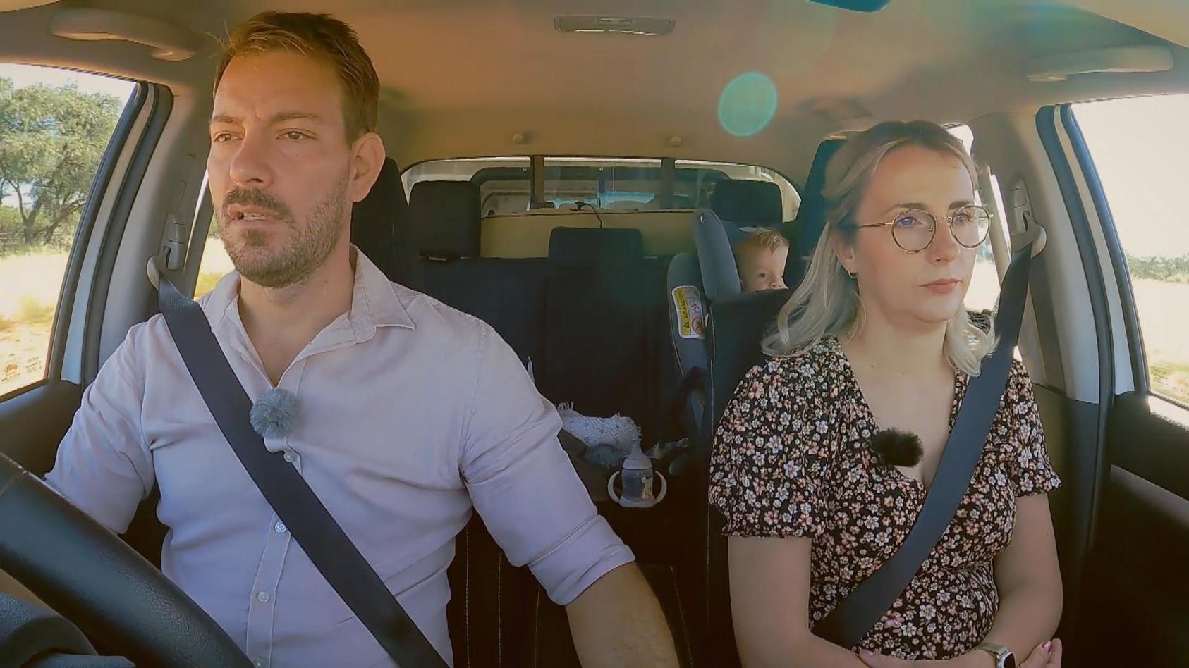 Leon hält Gerald & Anna in Namibia ordentlich auf Trab 200 km Fahrt zum Kindergarten