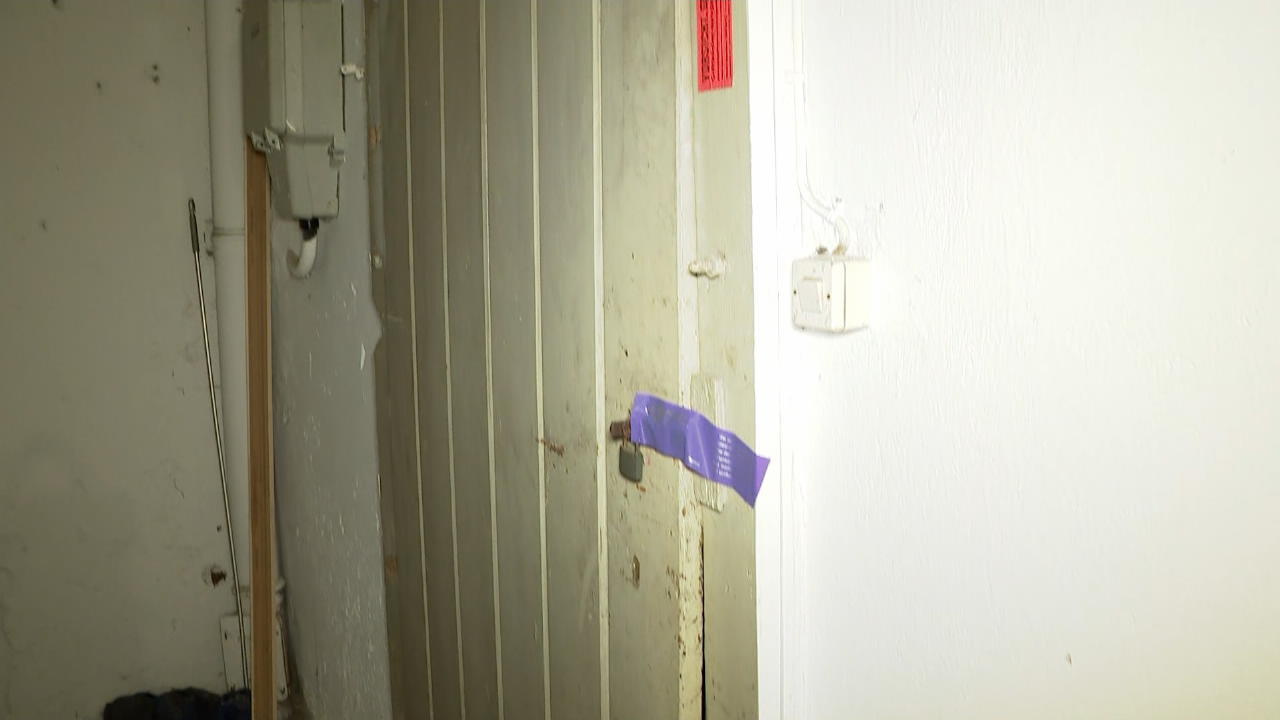 Polisi menemukan mayat seorang anak di ruang bawah tanah mimpi buruk menemukannya di Lüdenscheid