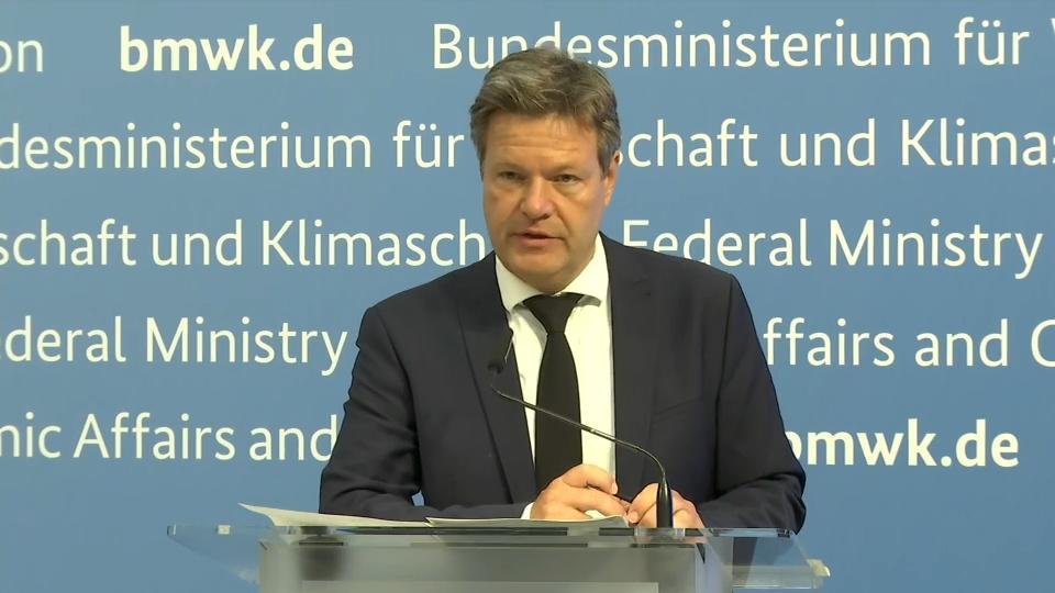 Habeck: "Kleine, banale Schritte machen einen Unterschied" Wirtschaftsminister zum Gas-Problem