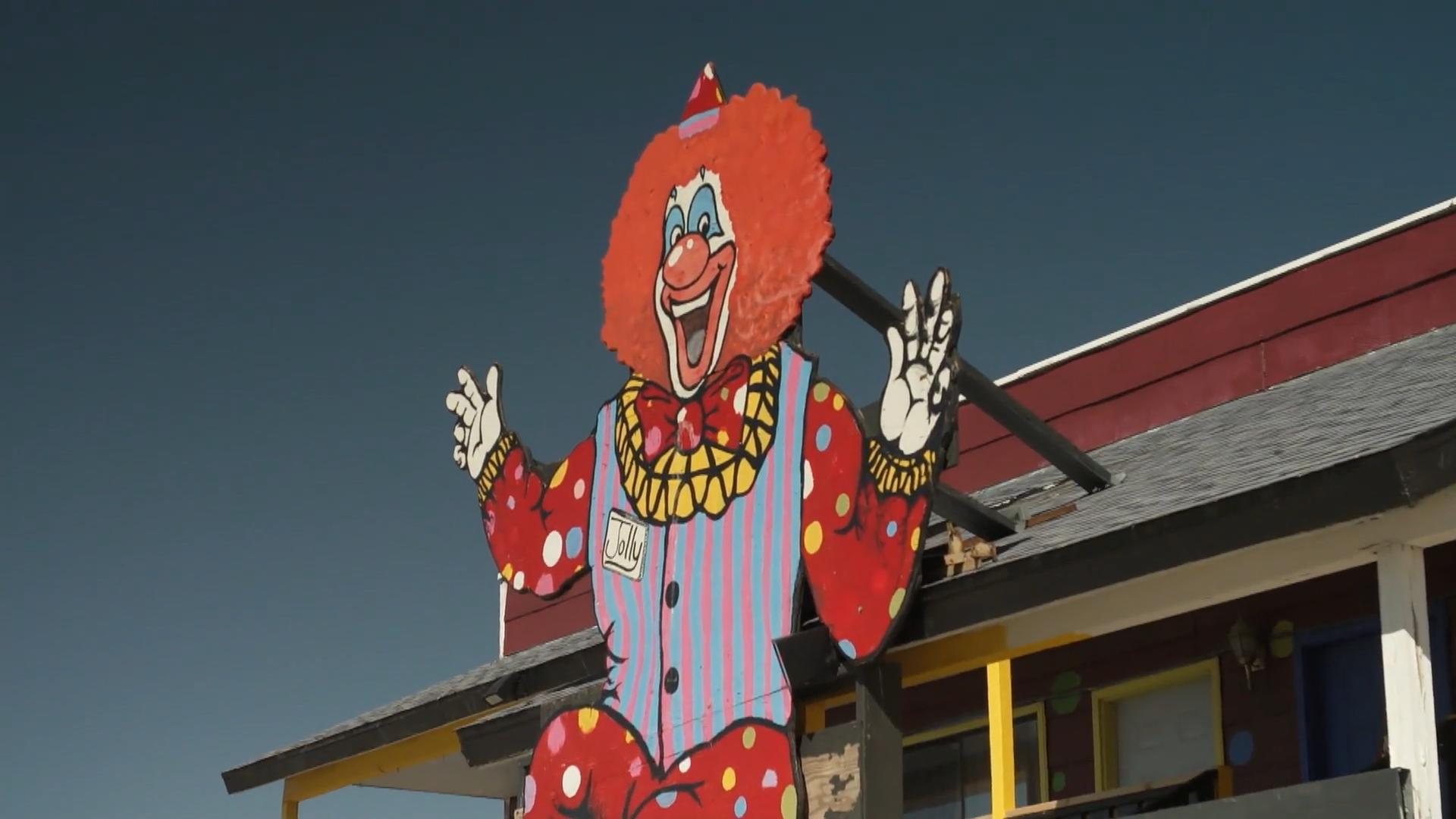 Im Clown Hotel spukt es Horror