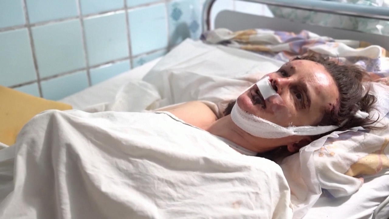 Opfer: "Der ganze Ort brach zusammen" Angriff auf ukrainisches Einkaufszentrum