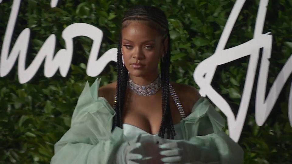 Rihanna nach Geburt ihres Sohnes abgetaucht Wo steckt die Sängerin?