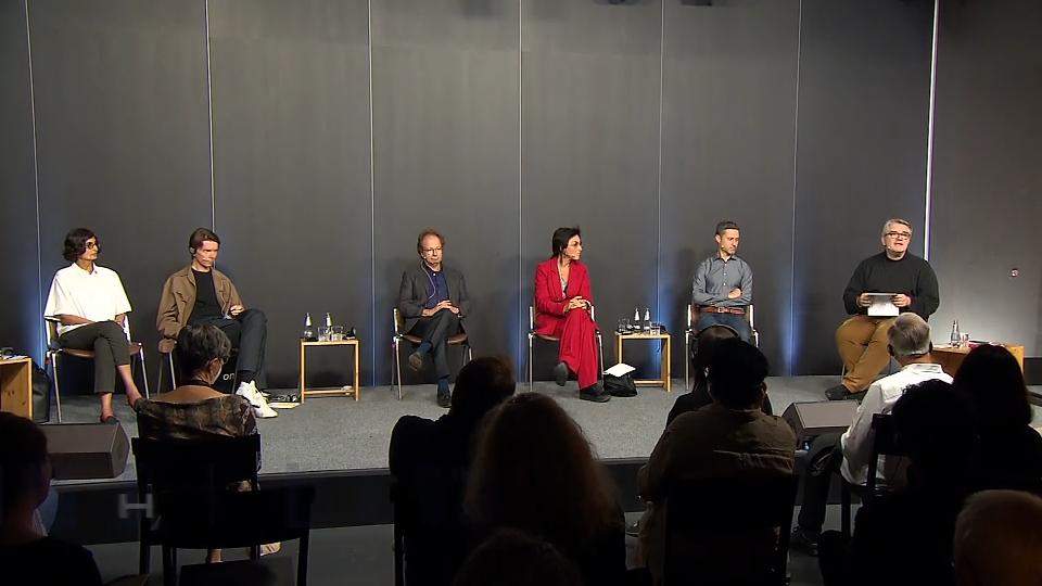 Ein Podium als Aufarbeitungsversuch Antisemitismus-Debatte