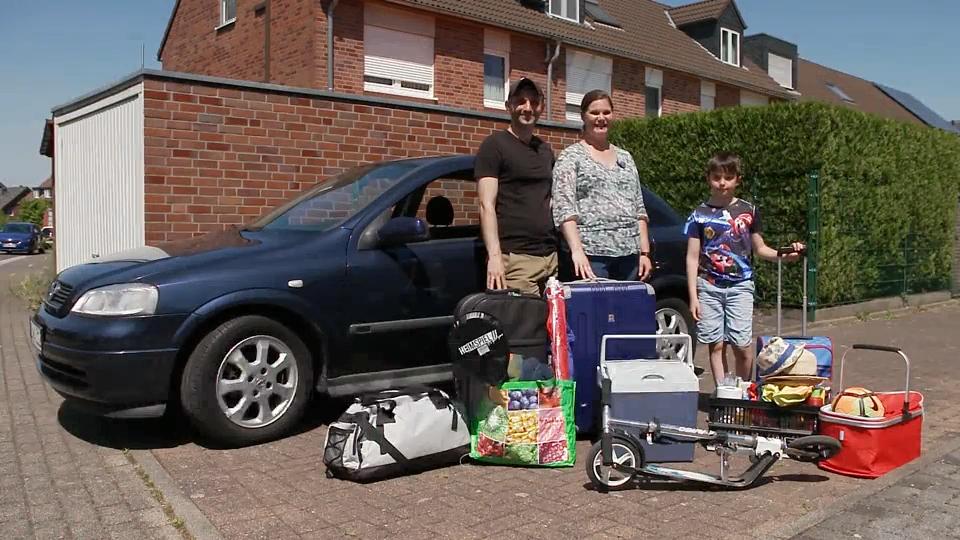 Wie Sie Ihr Auto ratzfatz urlaubsfit bekommen Geschickt packen und stapeln