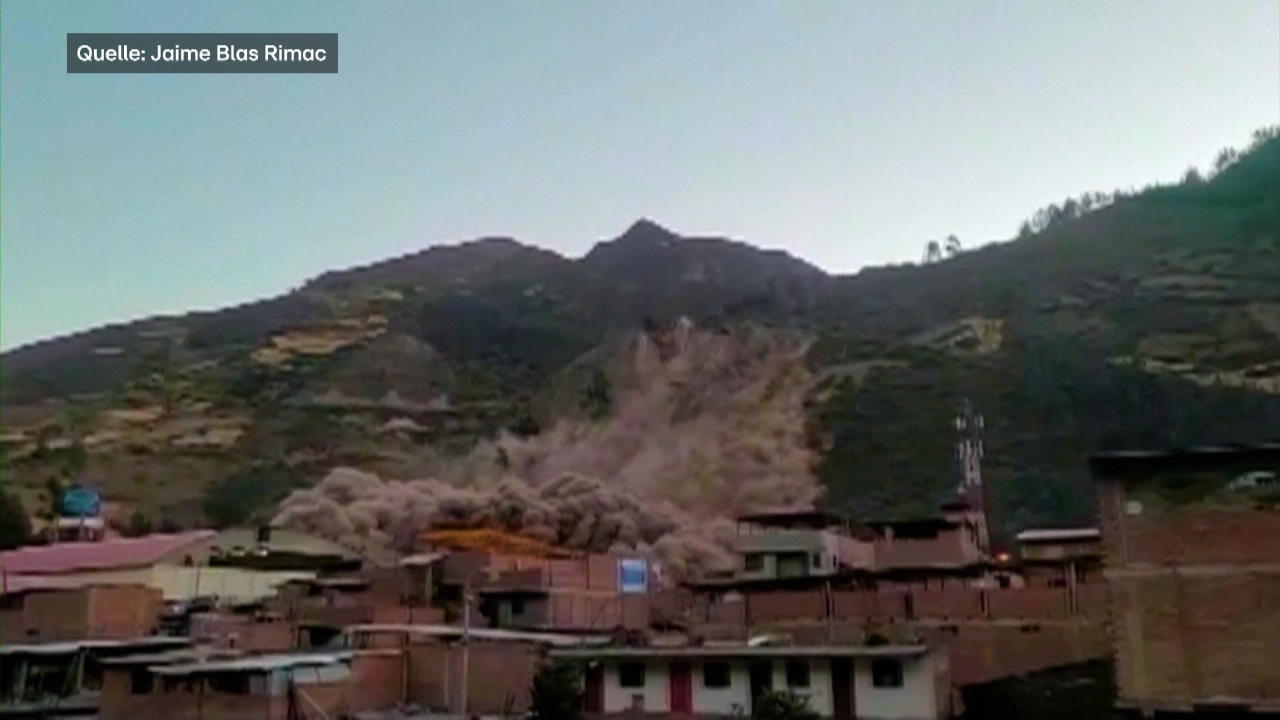 Alud gigante se traga un pueblo en Perú