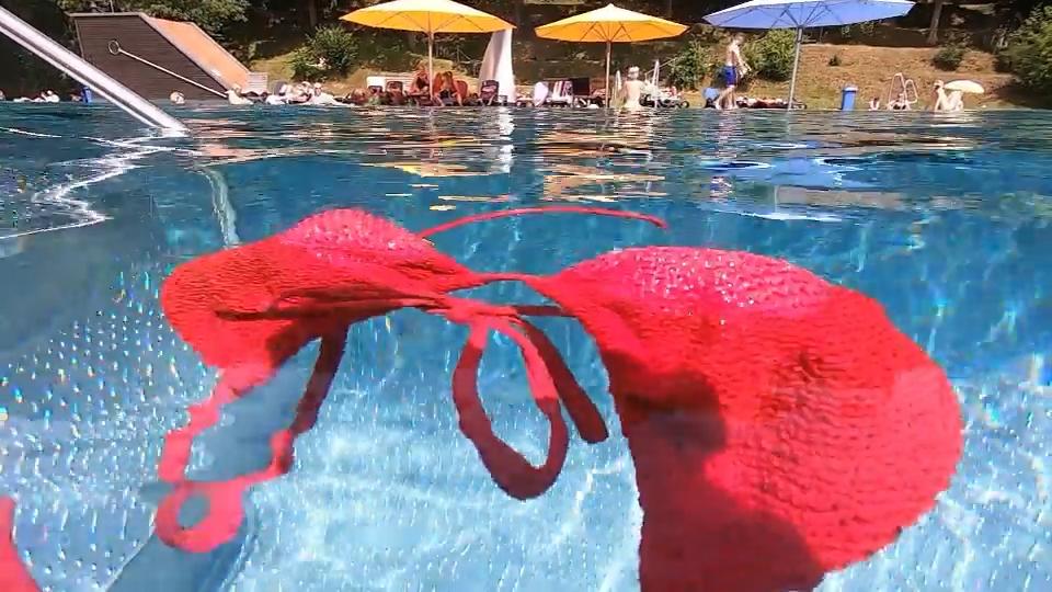"Oben ohne" - bald auch in Wiesbadens Schwimmbädern Gleiches Recht für alle