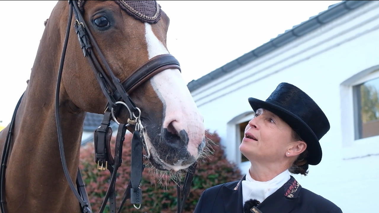 Kuda Legendaris Bella Rose: Isabel Wirth menangis ketika dia mengucapkan selamat tinggal.  Dingin di CHIO