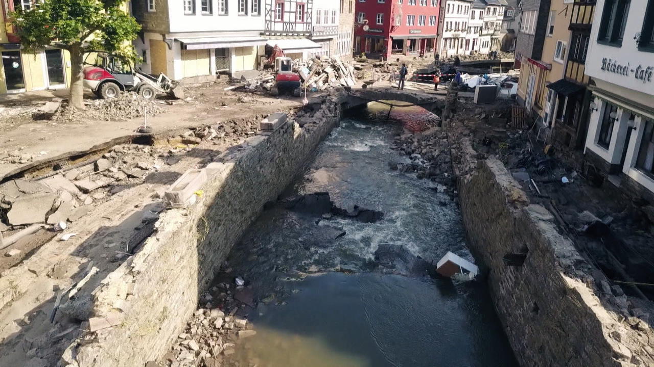 Das Ahrtal baut sich wieder auf Ein Jahr nach der Flut