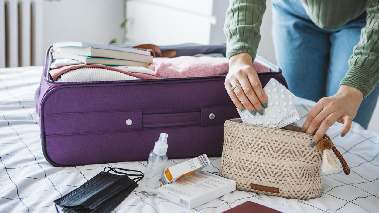Was darf ins Handgepäck und was sollte lieber in den Koffer? So gibt es keine Probleme beim Check-in