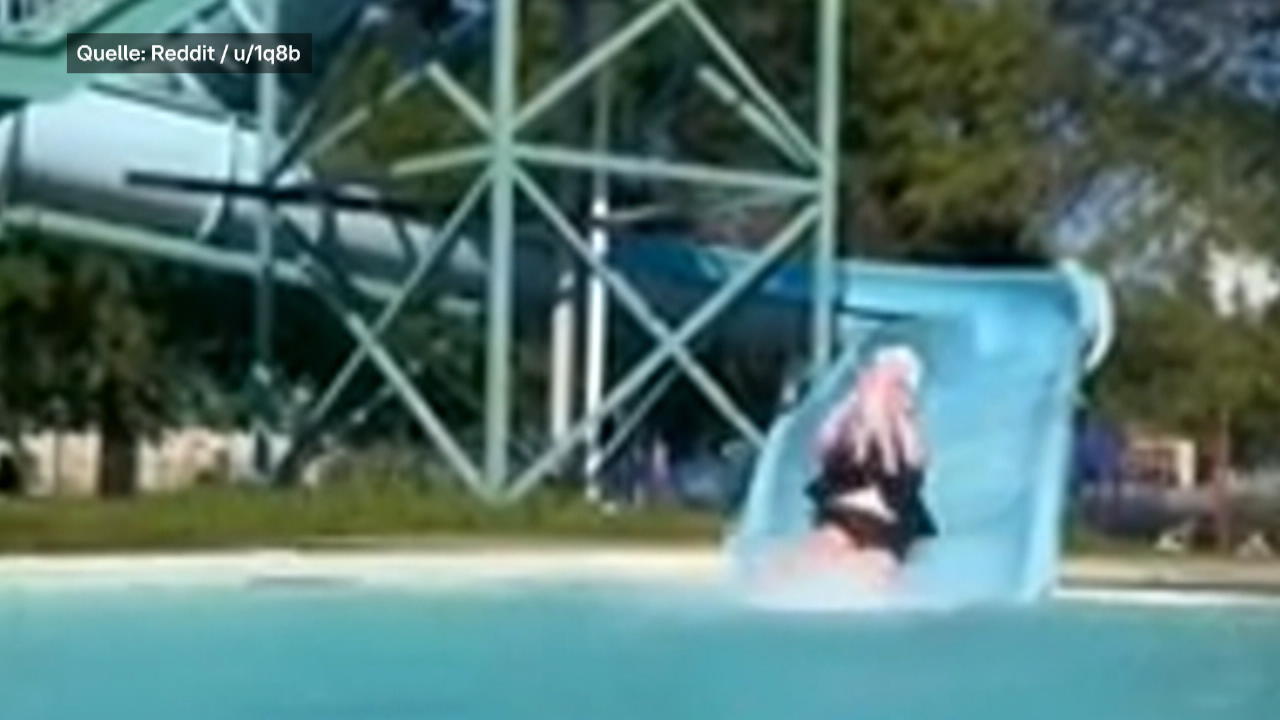 Mutter nimmt Baby mit auf die Rutsche - dann passiert DAS! Eltern leben gefährlich