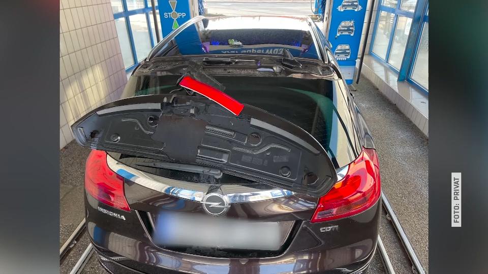 Waschanlagen-Ärger in Schwelm Auto demoliert