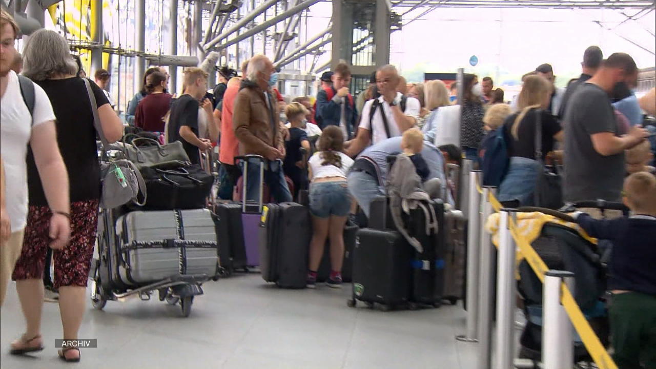 Flugabsagen könnten zum Normalzustand werden! Chaos an deutschen Airports