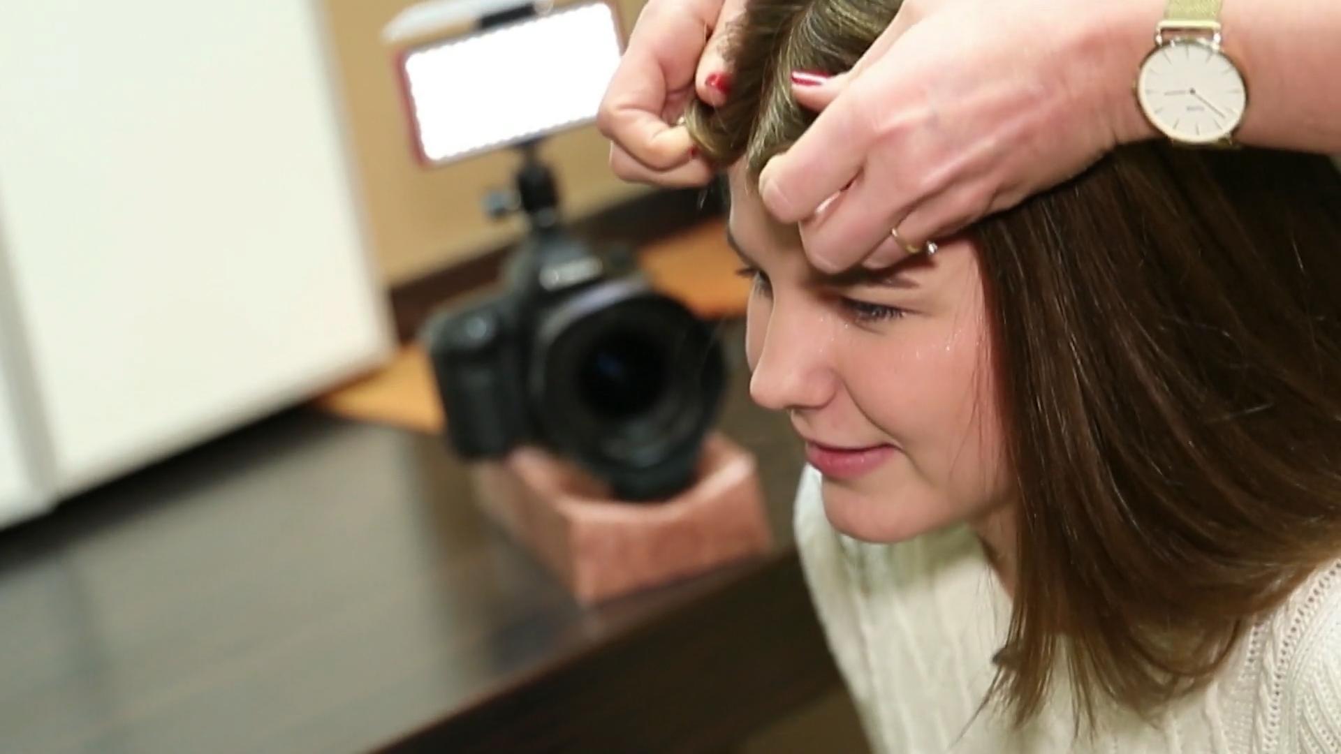 Reporterin spendet Haare für Echthaarperücke Kreisrunder Haarausfall