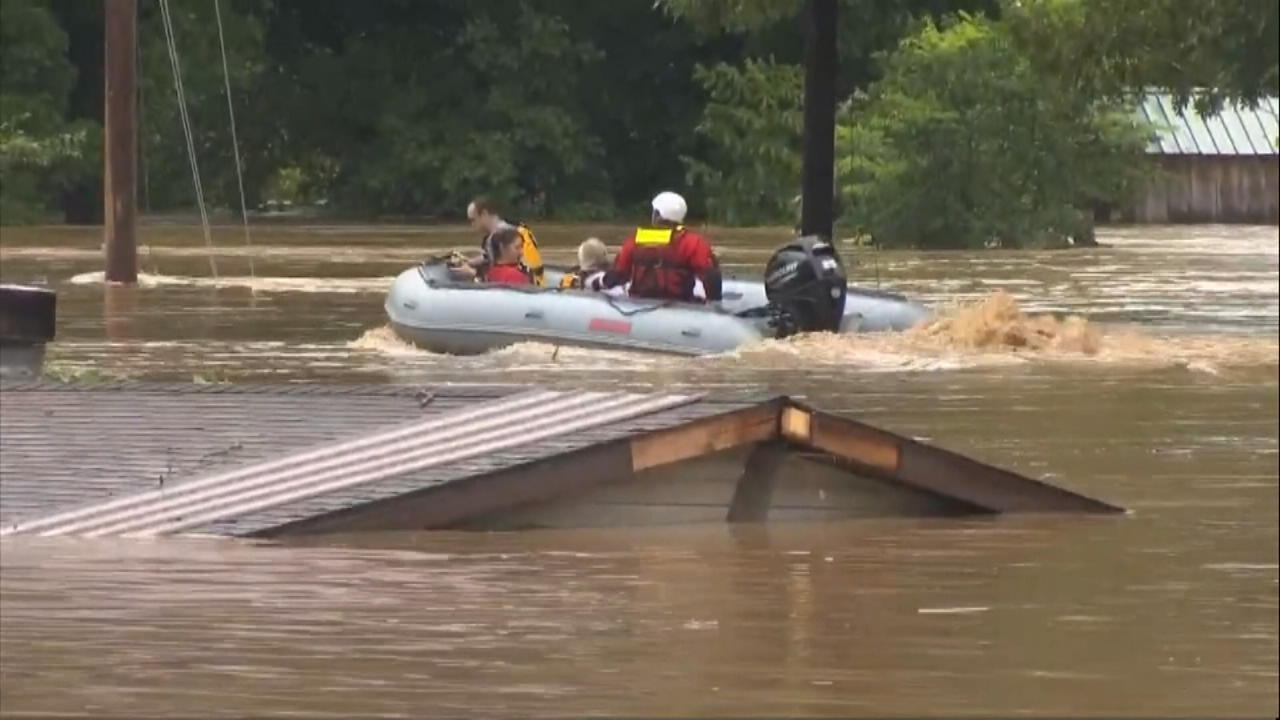 Flut reißt mindestens acht Menschen in den Tod Gefährliche Überschwemmungen in Kentucky
