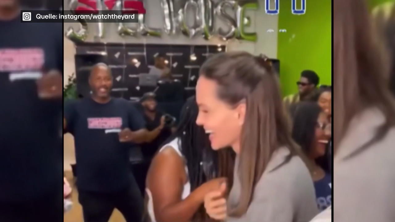 Angelina Jolie tanzt mit Teenie-Tochter Schämt sich die Schauspielerin hier?