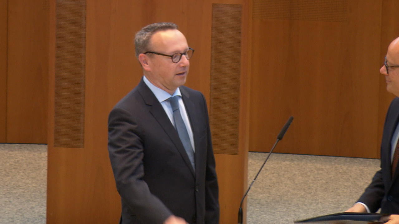 NRW-Justizminister Benjamin Limbach Portrait