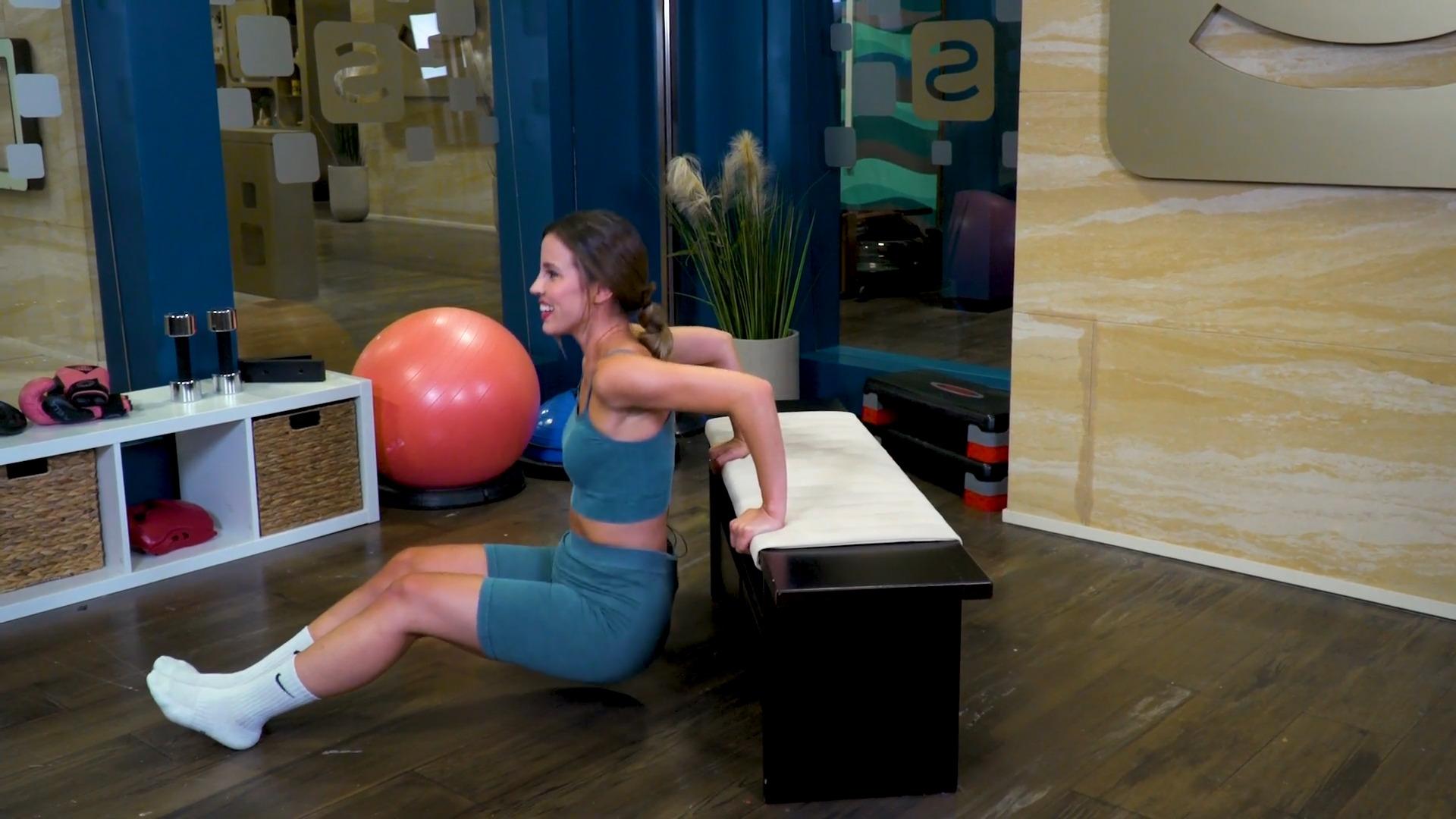 Das sind Alexandras Lieblings-Übungen für die Arme "Get fit with Alex!" - Fitness-Tipps von AWZ-Star
