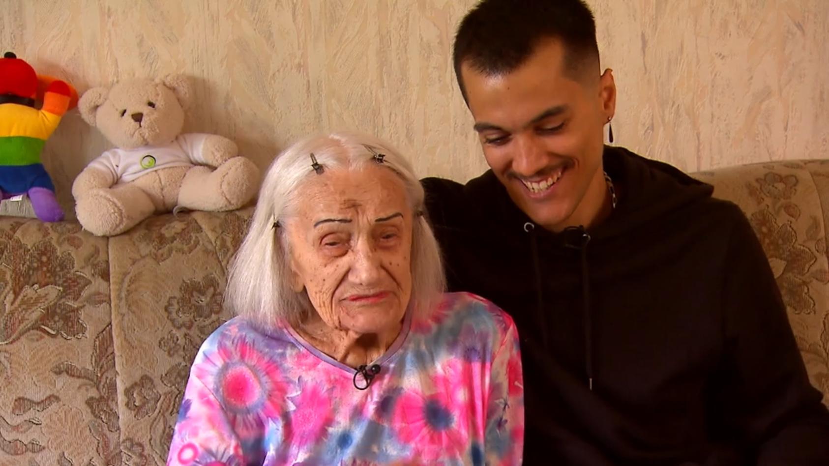Die wohl ungewöhnlichste WG Deutschlands Flüchtling Amir (29) sorgt für Agnes (102)