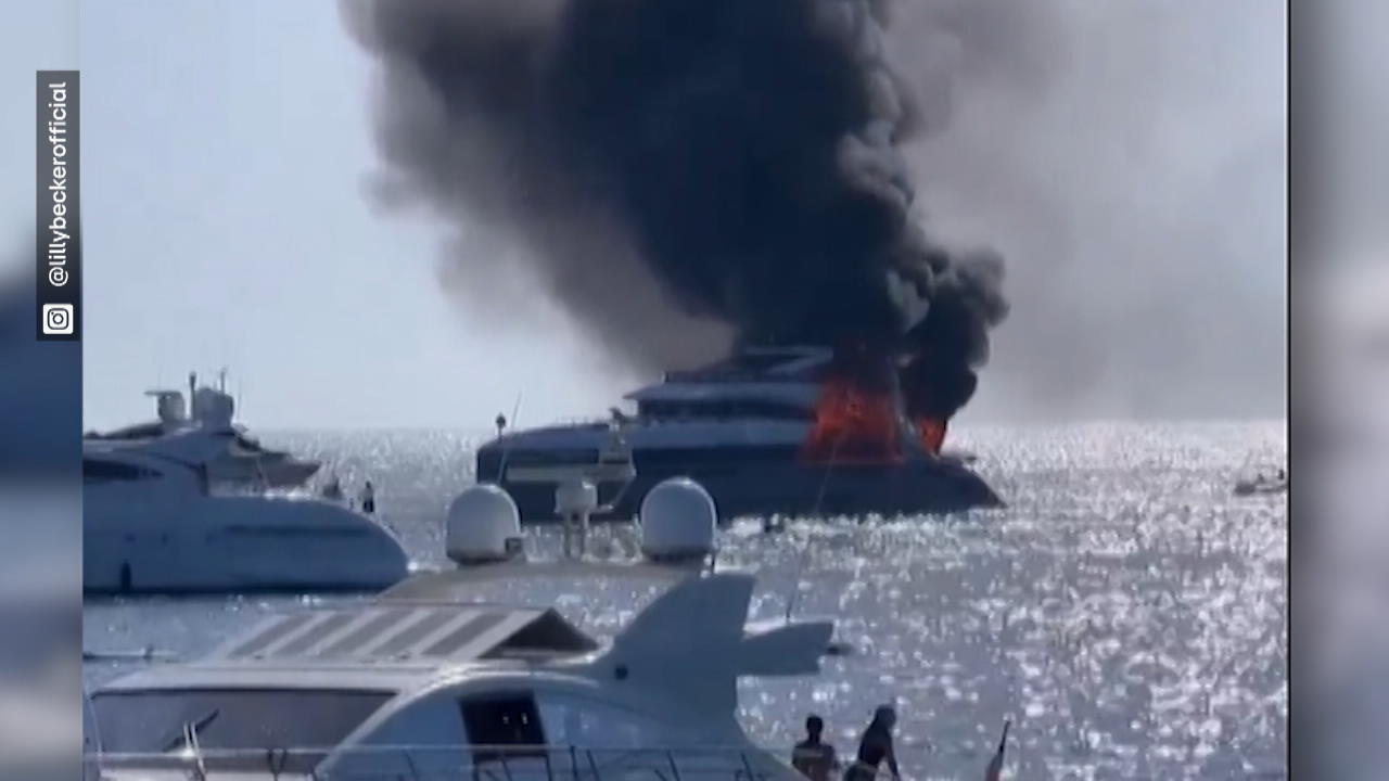 Lilly Becker filmt Mega-Yacht, die in Flammen aufgeht Vor Formentera