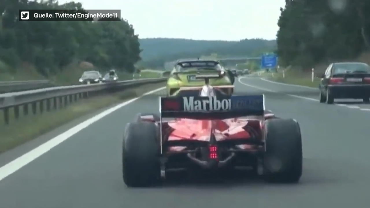Formel-1-Wagen rast über Autobahn - Polizei ermittelt Irre Spritztour in Tschechien