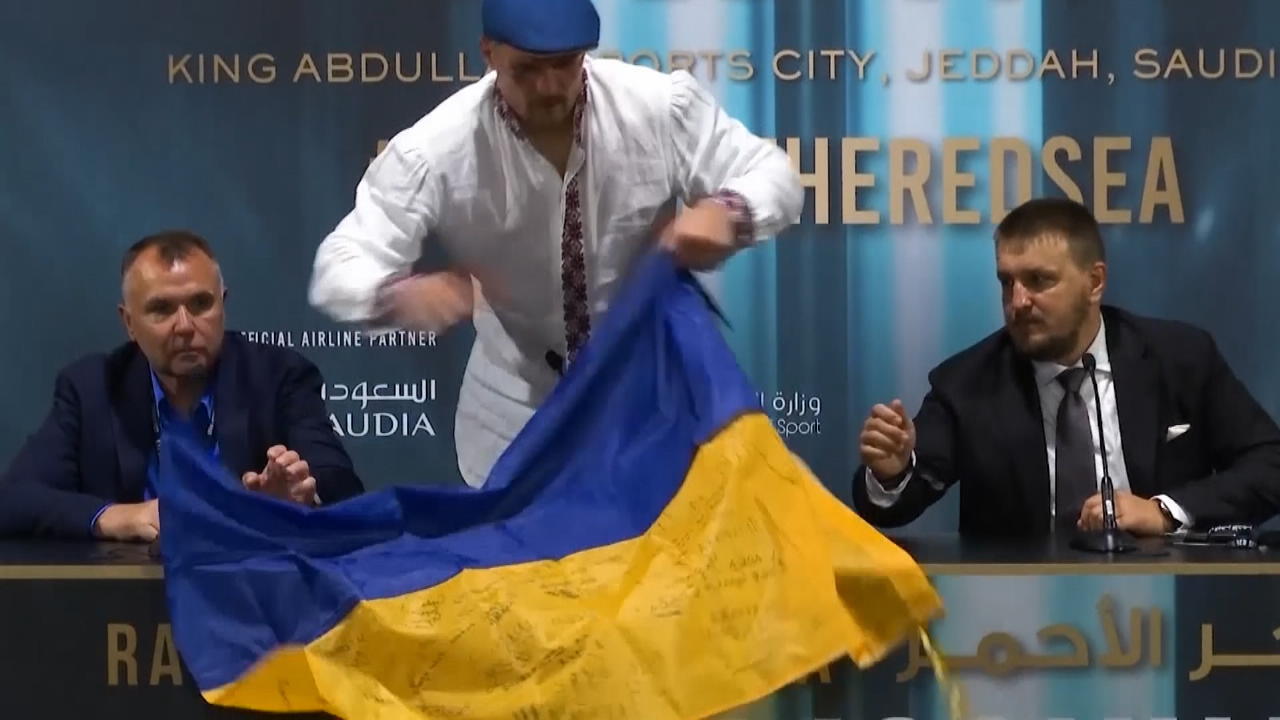 Usyk widmet Sieg der Ukraine, Joshua fehlen die Worte Emotionale PK nach Box-Fight