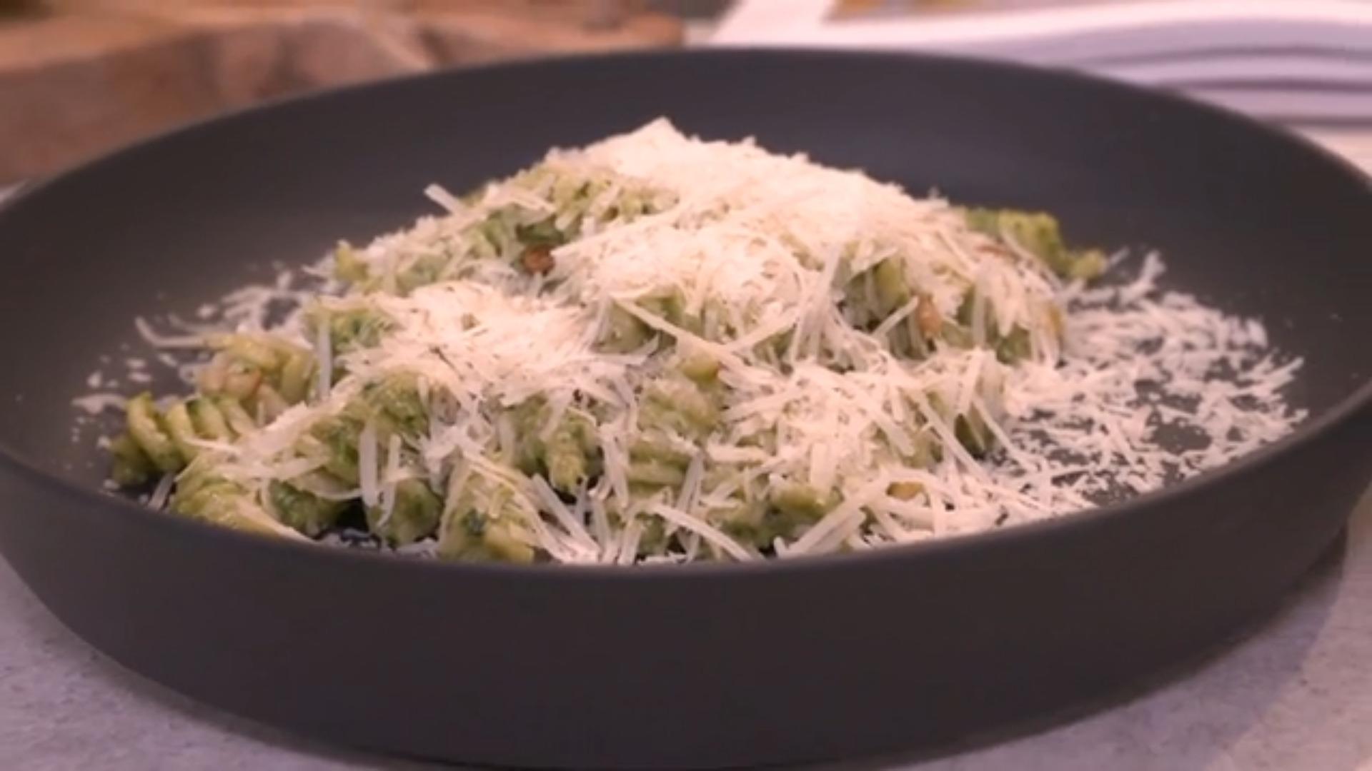 Rezept für schnelle Avocado-Pasta Aus Michi Brandls Kochbuch