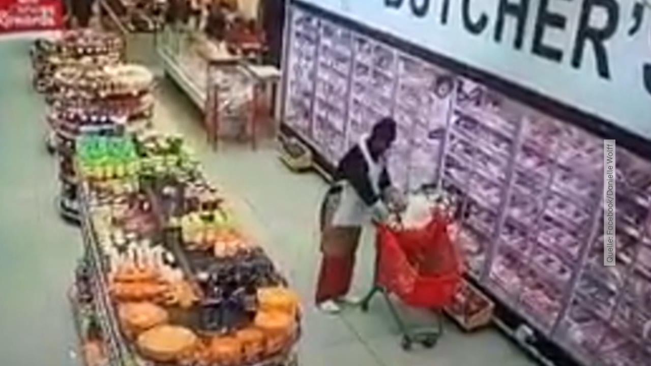 Supermarkt-Mitarbeiter klaut Baby aus Einkaufswagen Mutter in Angst und Schrecken versetzt
