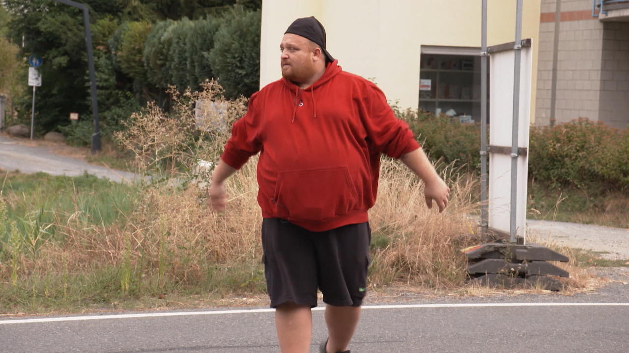 Menowin Fröhlich: "Ich habe Angst, mich tot zu fressen" DSDS-Star wiegt 160 Kilo