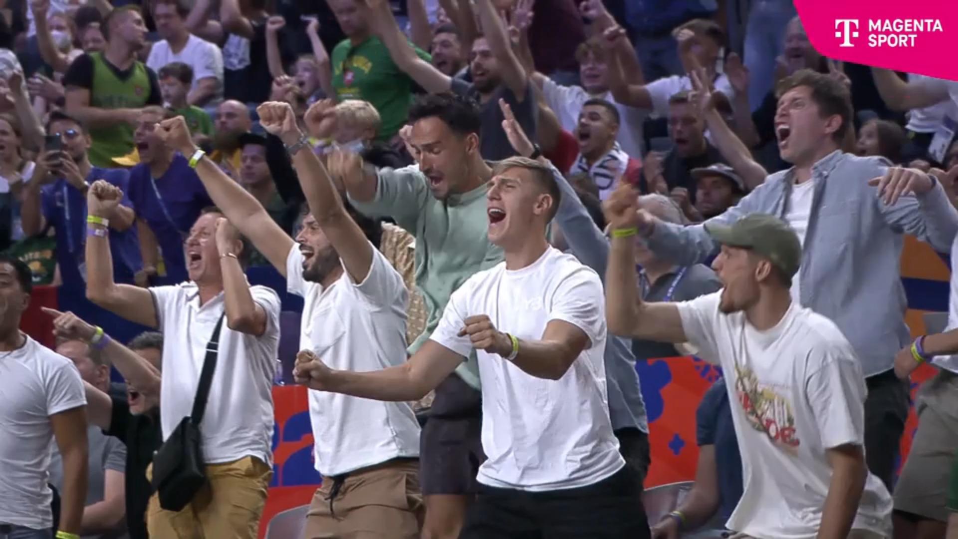 Deutsche Basketballer feiern Krimi-Sieg in 2. Overtime Schiri-Skandal: Litauen legt Protest ein
