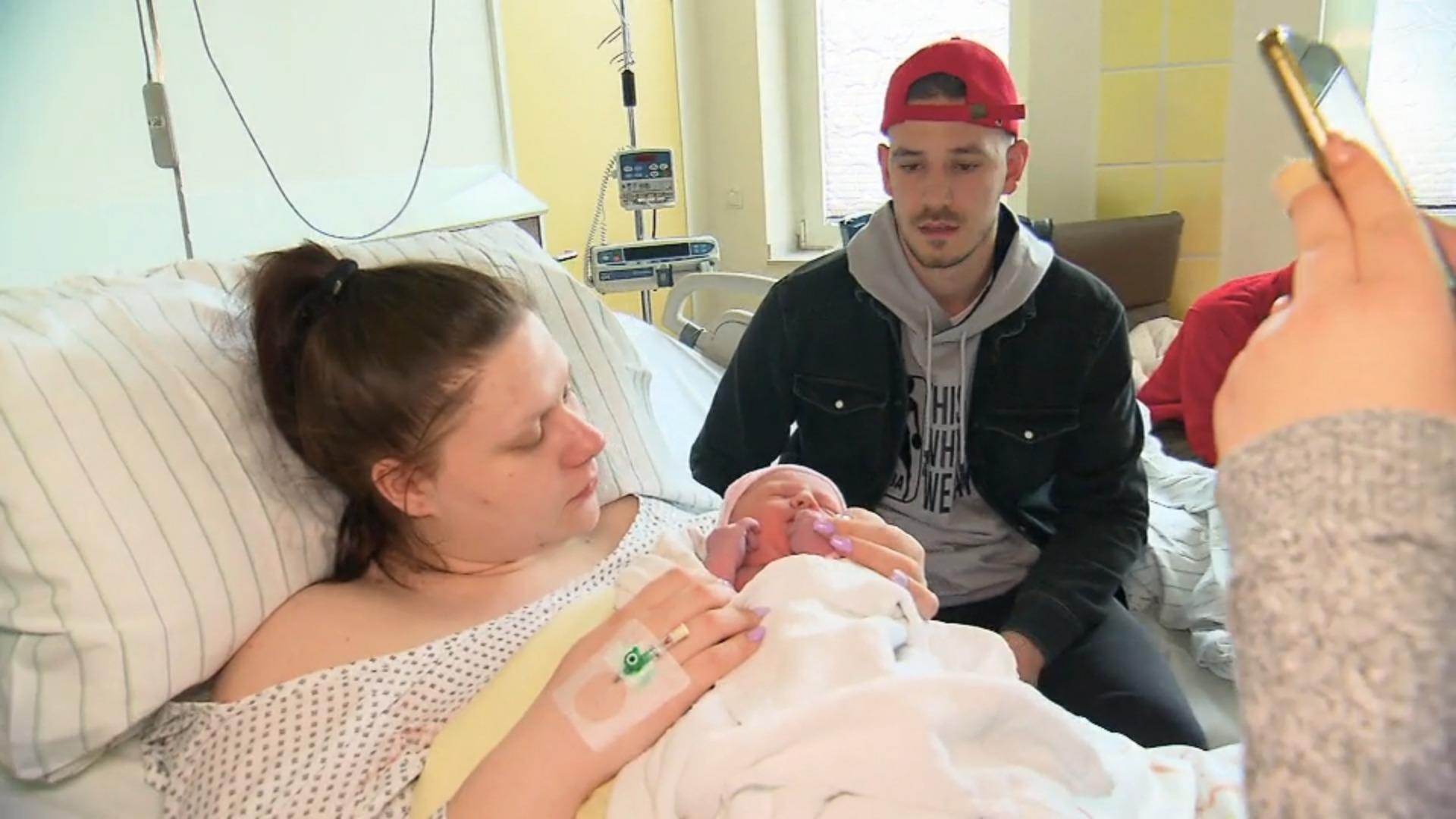Lavinias Baby kommt per Kaiserschnitt zur Welt Geburt bei "Die Wollnys"