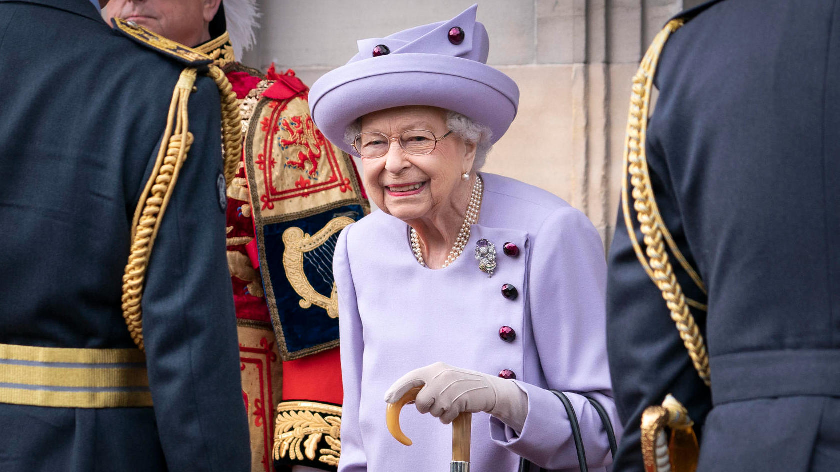 Ärzte in Sorge um Queen Elizabeth II (96) Wie schlecht geht es ihr?