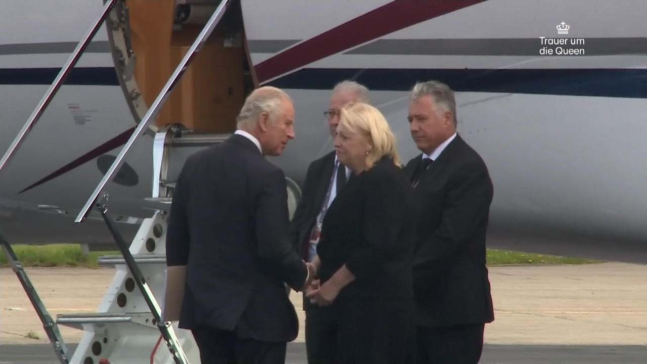 Para el primer discurso: el rey Carlos III vuela a Londres RTL directamente en el aeropuerto de Aberdeen
